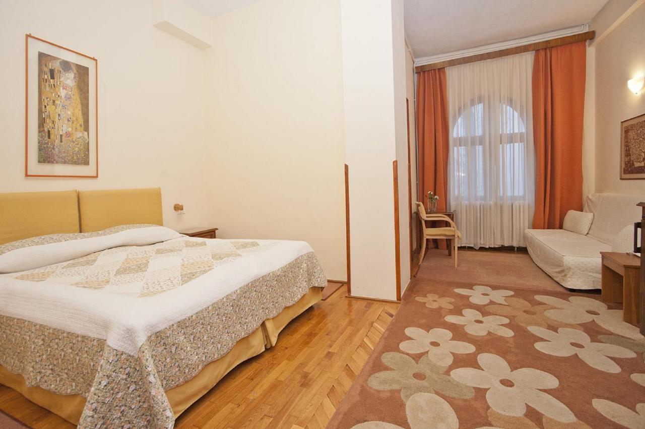 Vila Camelia Sinaia Habitación foto